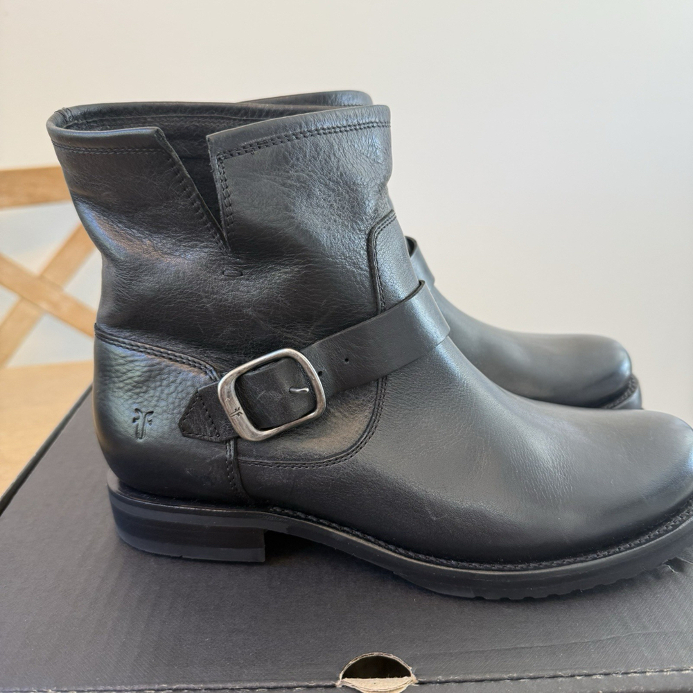 FRYE 10M “Veronica Bootie” Women’s Oiled Leather Waterproof Black Boot Riding - Picture 7 of 8